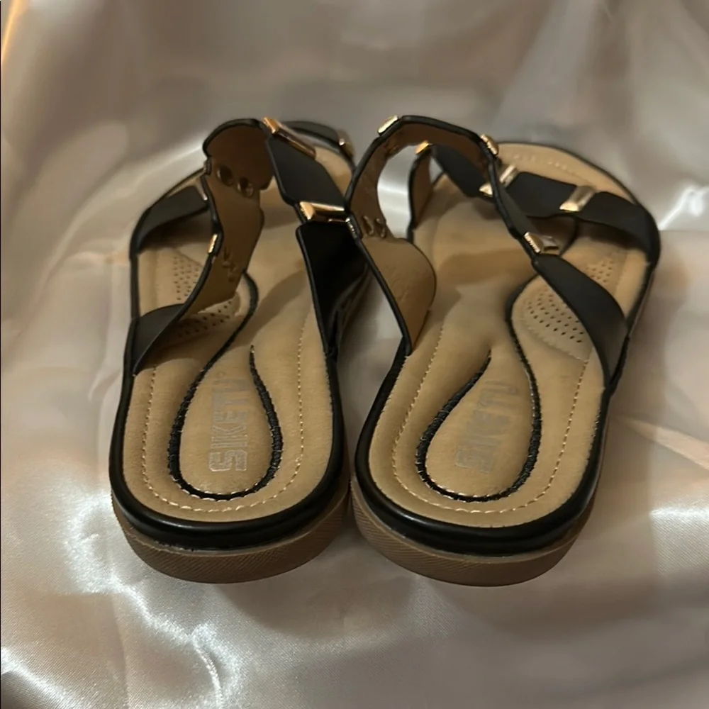 BLACK SLIDES WITH GOLD ACCENT - Picture 3 of 10